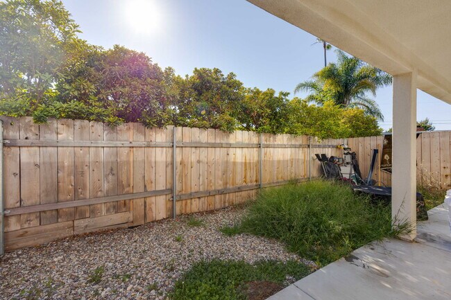 Building Photo - 810 California St