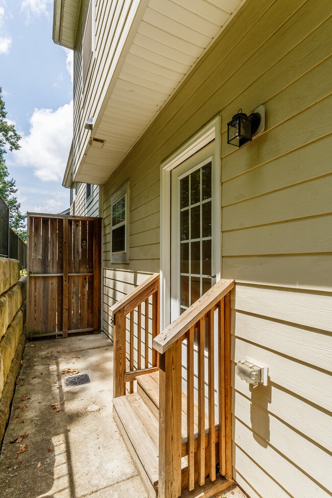 Building Photo - 154 Brookwood Dr