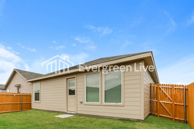 Building Photo - 1008 Calley Pear Trl