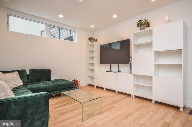 Primary Photo - 3514 13th St NW