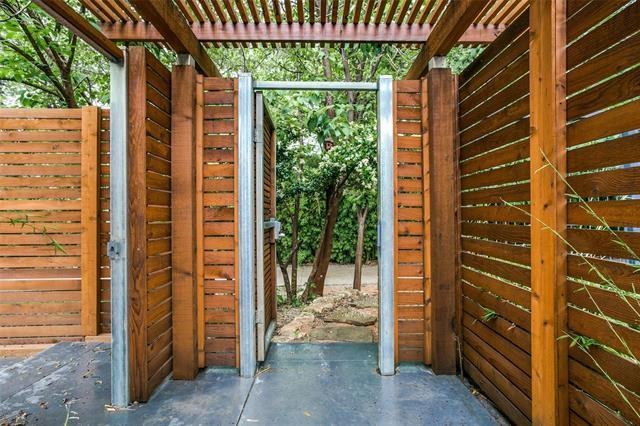 Building Photo - 4241 Buena Vista St