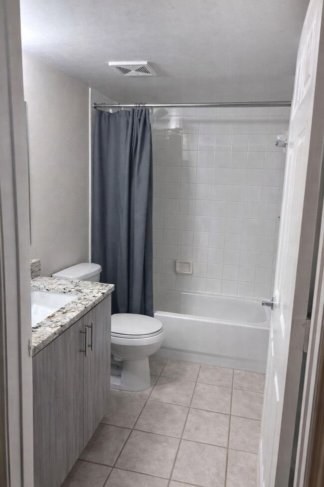 Building Photo - 5065 Wiles Rd