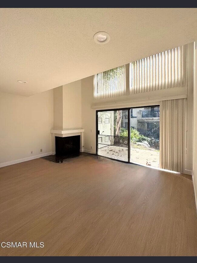 Building Photo - 5714 Skyview Way