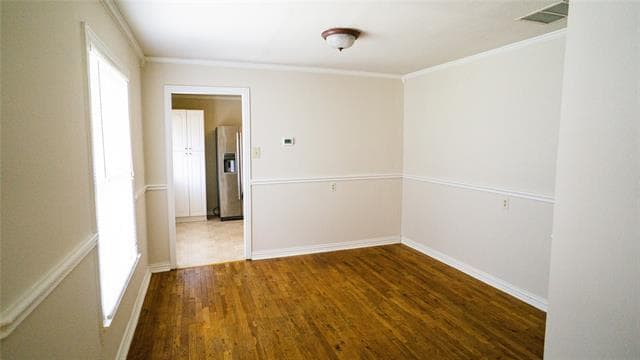 Building Photo - 708 W Largent St