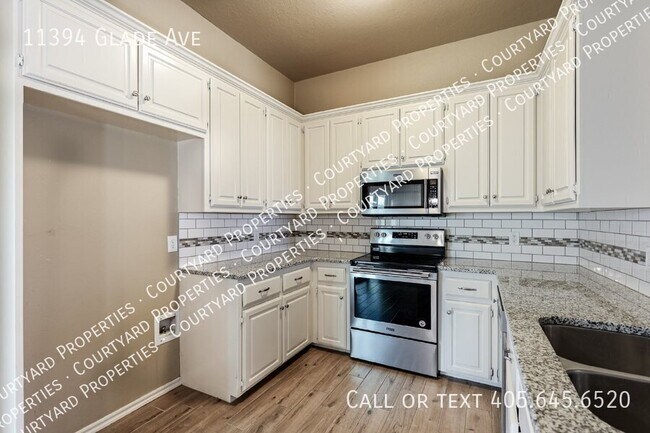 Building Photo - 11394 Glade Ave