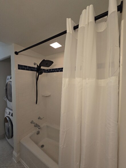 Building Photo - 2472 Overlook Rd