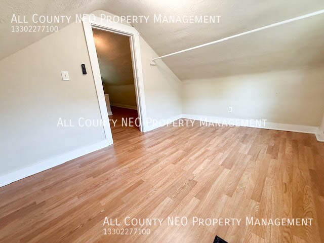 Building Photo - 126 E Mapledale Ave