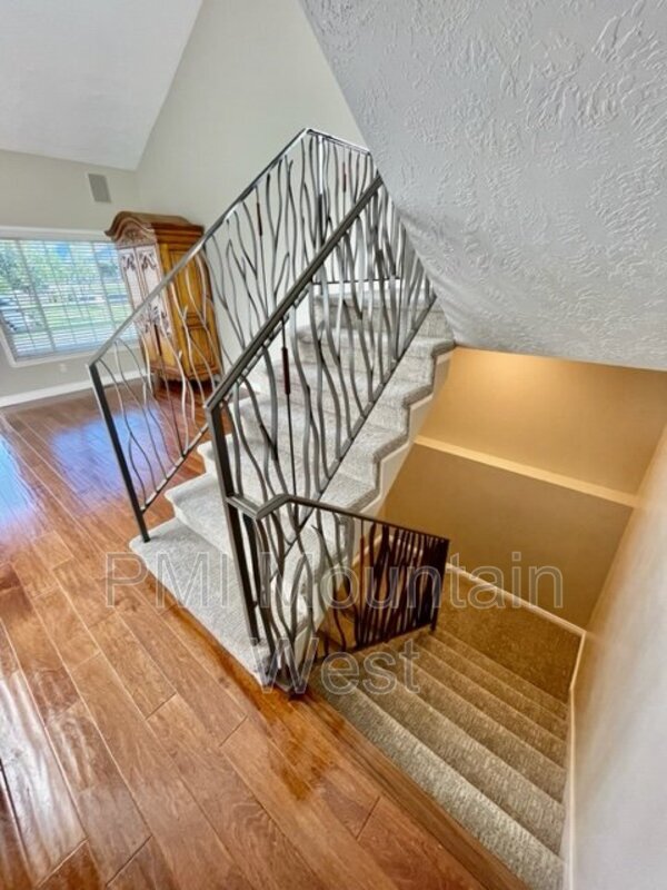 Building Photo - 499 N 200 W