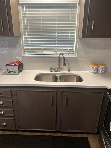 Building Photo - 1649 Palm St