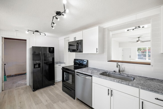 Building Photo - 6818 59th St N