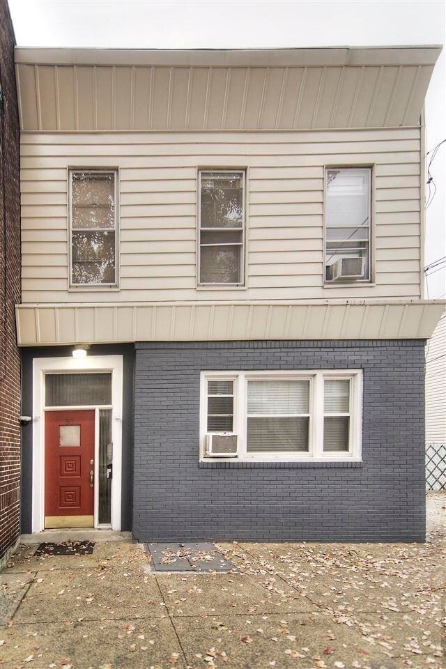 Building Photo - 53 Wales Ave