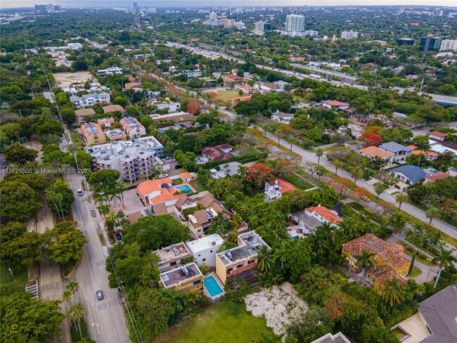 Building Photo - 1884 Brickell Ave