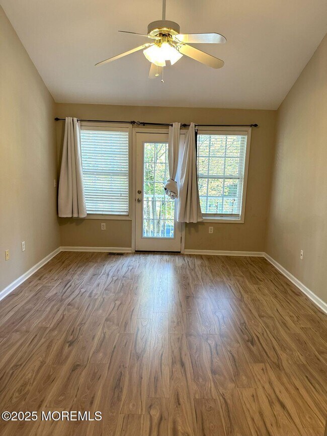 Building Photo - 35 Ironwood Ct