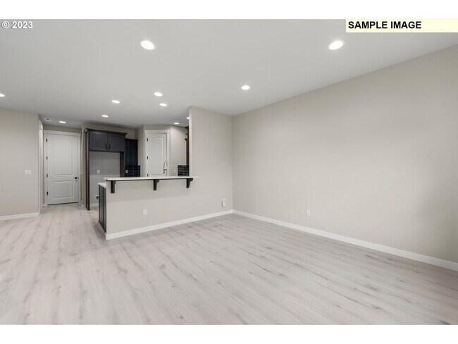 Building Photo - 18426 NE 46th Pl