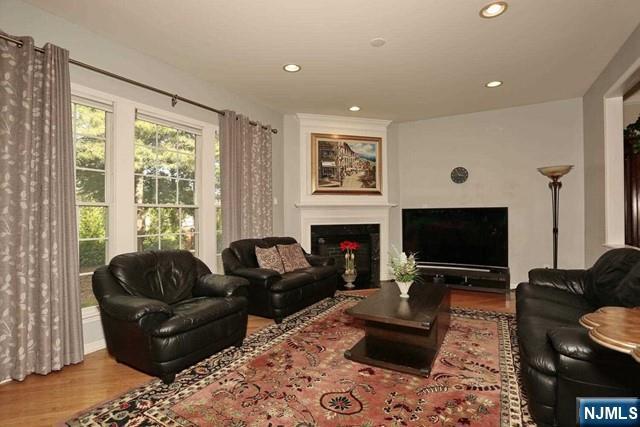 Building Photo - 40 Mulberry Ct