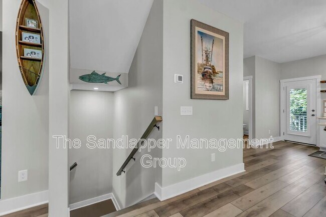 Building Photo - 123 Sabal Ct