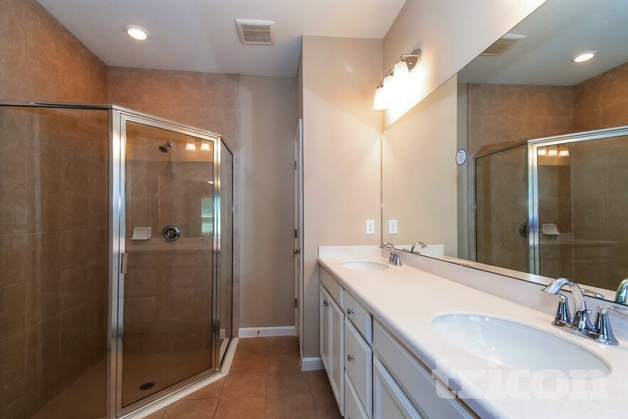 Building Photo - 10148 Pavnes Creek Dr