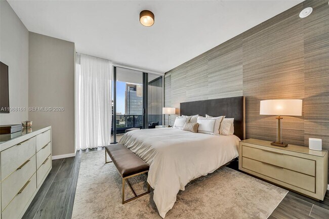 Building Photo - 1000 Brickell Plaza