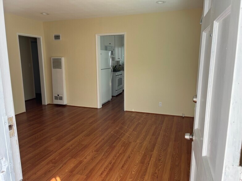 Building Photo - 511 Broadway St