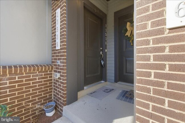 Building Photo - 13538 Sayward Blvd