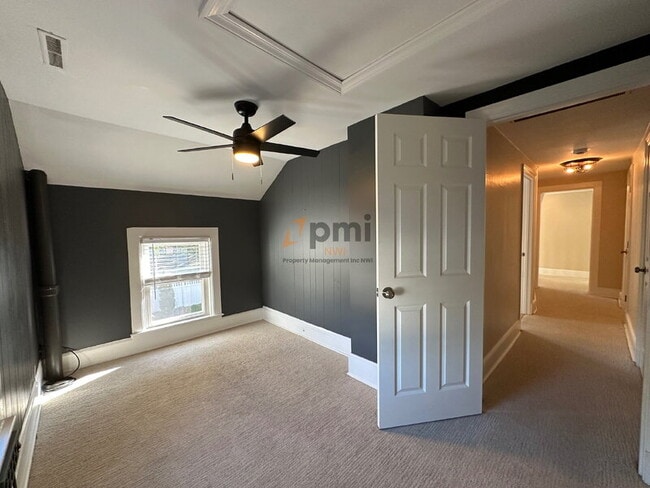 Building Photo - 511 W Goldsborough St