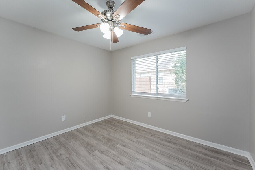 Building Photo - 18006 Oakmoss Hill Ct