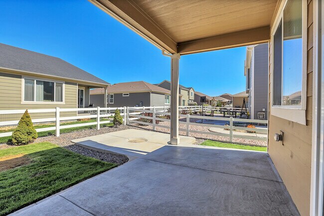 Building Photo - 997 Goldenrod Pkwy