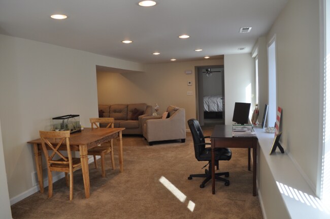 Building Photo - 282 Old Bayview Rd