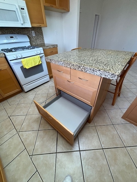 Deep Drawers In Island - 19918 Westerly Dr