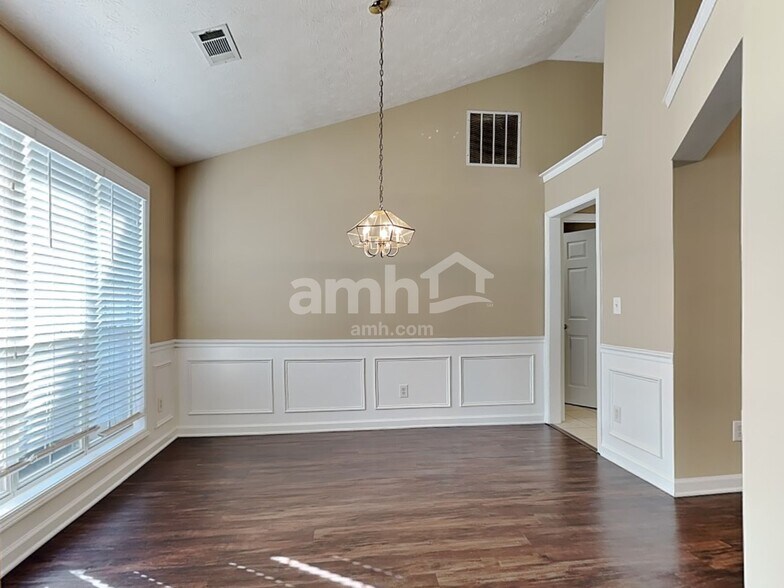 Building Photo - 2128 Galleon Way