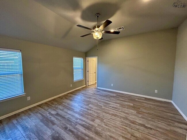 Building Photo - 5025 Olivia Ln