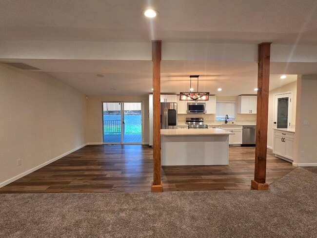 Building Photo - 21610 Orting