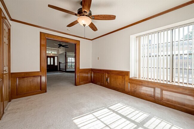 Building Photo - 14818 La Rana Dr