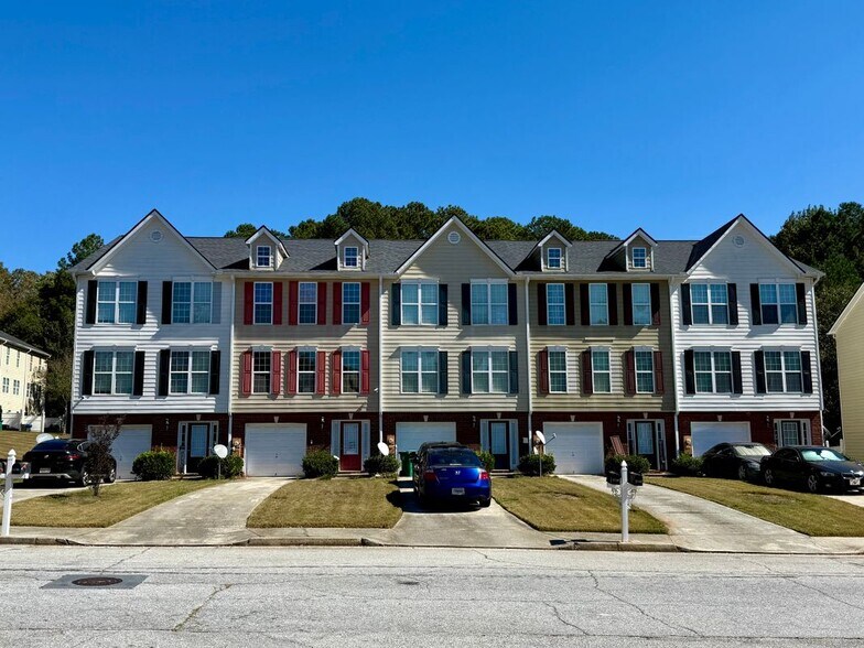 Primary Photo - 1708 Redan E