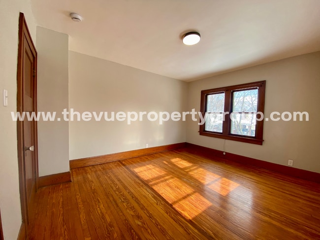 Building Photo - 3BR Beauty with Hardwood Floors + Remodeled Kitchen + Fenced Yard!