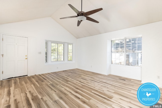 Building Photo - 326 Wilson St