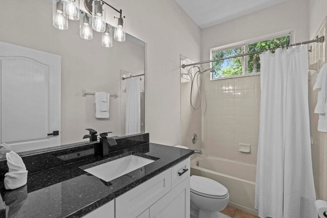 Building Photo - 11611 Jordans Landing Ct