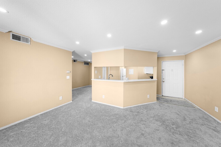 Living Room - 10655 Lemon Ave