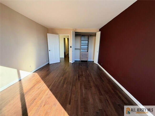 Building Photo - 770 Anderson Ave