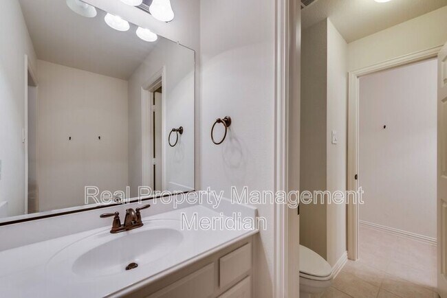 Building Photo - 14900 Foxbriar Ln