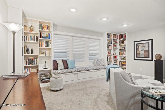 Building Photo - 64 North Ln