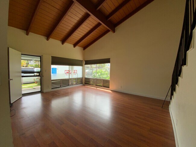 Building Photo - SPACIOUS 4 BEDROOM AHUIMANU SINGLE FAMILY HOME WITH ENCLOSED GARAGE