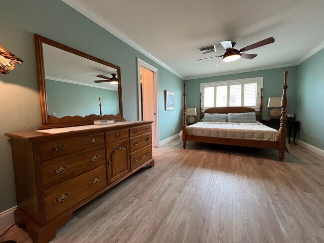 Building Photo - Furnished ** Punta Gorda Isles Vacation Home ** Heated Pool ** Canal / Boat Dock ** $6,500