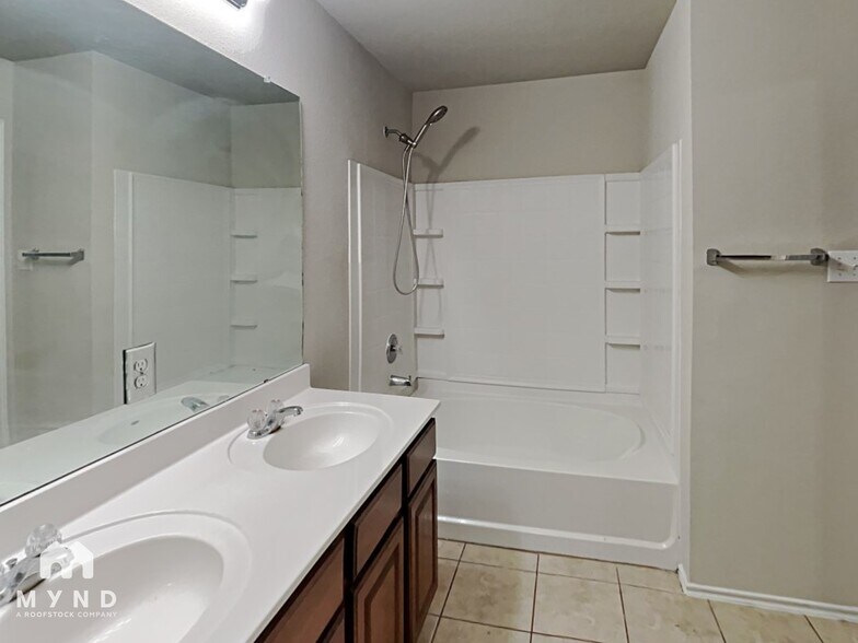 Building Photo - 13316 Marie Ln