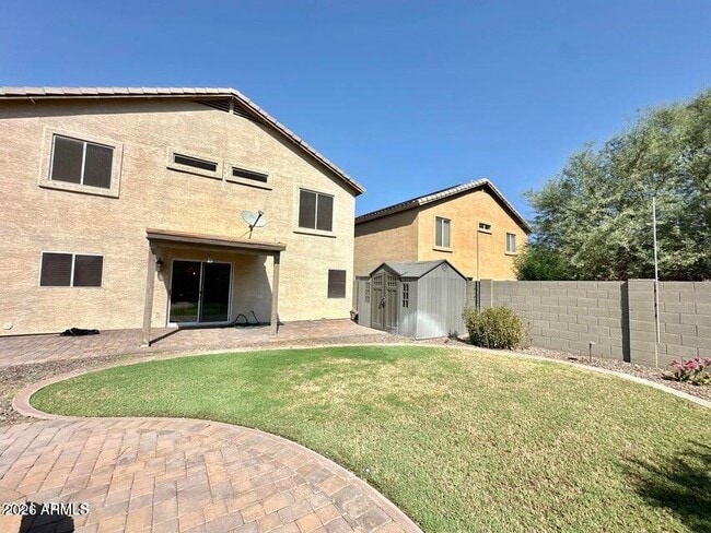 Building Photo - 11569 W Cinnabar Ave