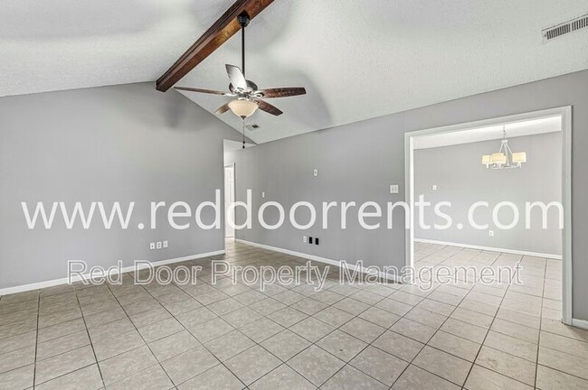 Building Photo - 517 Gibbs St