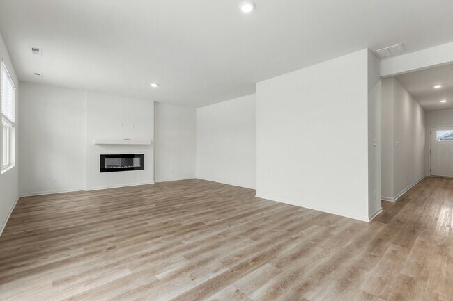 Building Photo - 10310 Morse Pl