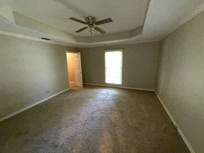 Building Photo - Beautiful 2400 square foot, 4 bedroom, 2.5 bath home in West Mobile.