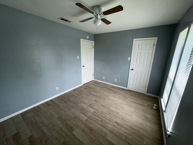 Building Photo - 1815 Gautier Ave