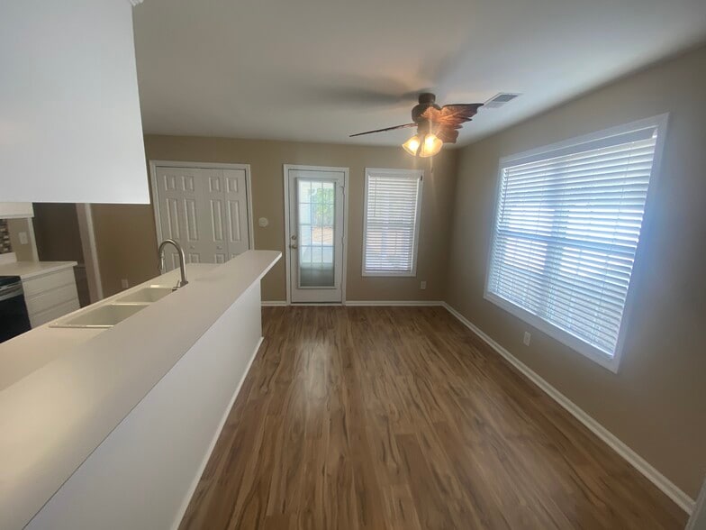 Kitchen 1 - 1126 Weathervane Hill Dr